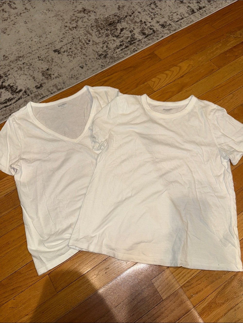 Old Navy White Short Sleeve Tee Pair